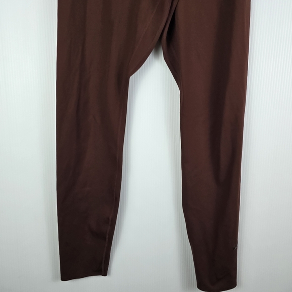 Nike Women's Burgundy Leggings - Picture 3 of 10